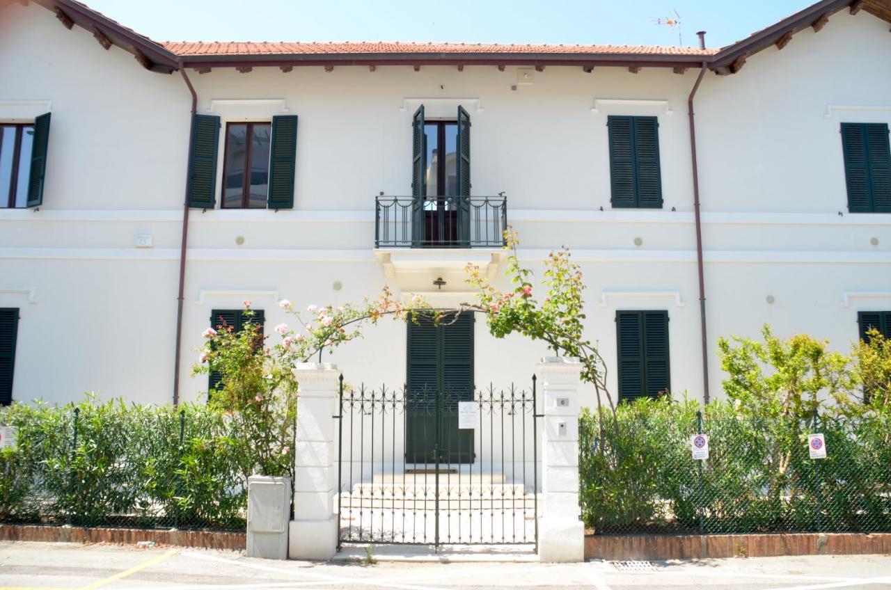 Hotel Select Suites & Spa - Apartments Riccione Exterior photo